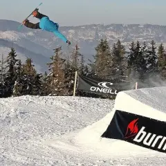 Snowpark Juliany Szczyrk - najlepsze atrakcje i wskazówki dla snowboardzistów