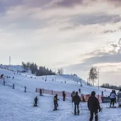 Najlepsze stoki narciarskie w Podlaskiem - sprawdź, co oferują