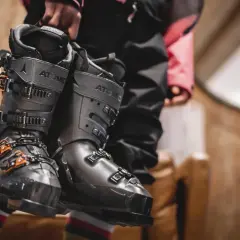 Jak wybrać idealne buty na narty: porady, typy i rozmiary