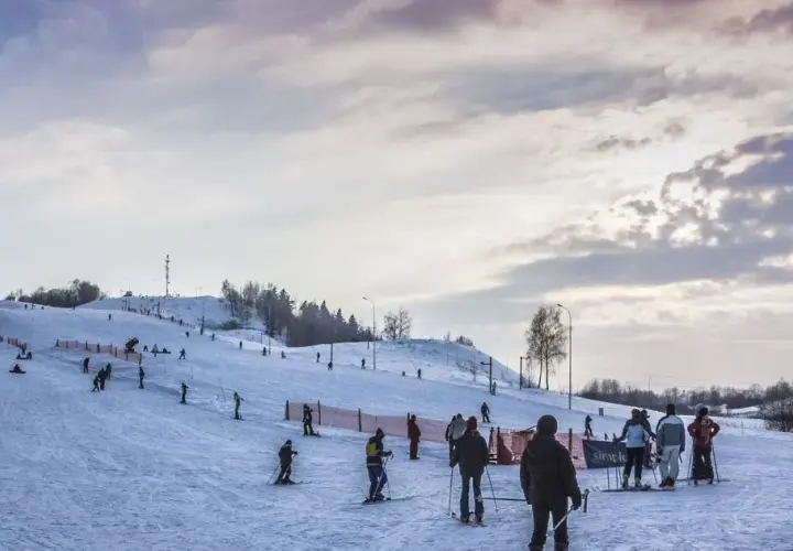 Najlepsze stoki narciarskie w Podlaskiem - sprawdź, co oferują